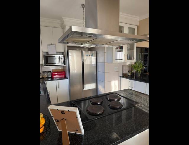 3 BEDROOM HOUSE FOR SALE IN SUMMERFIELDS ESTATE